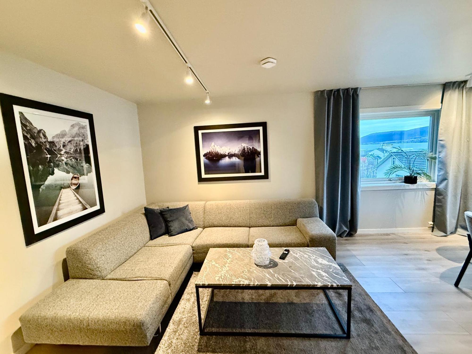 Apartment Lyngen - Tag